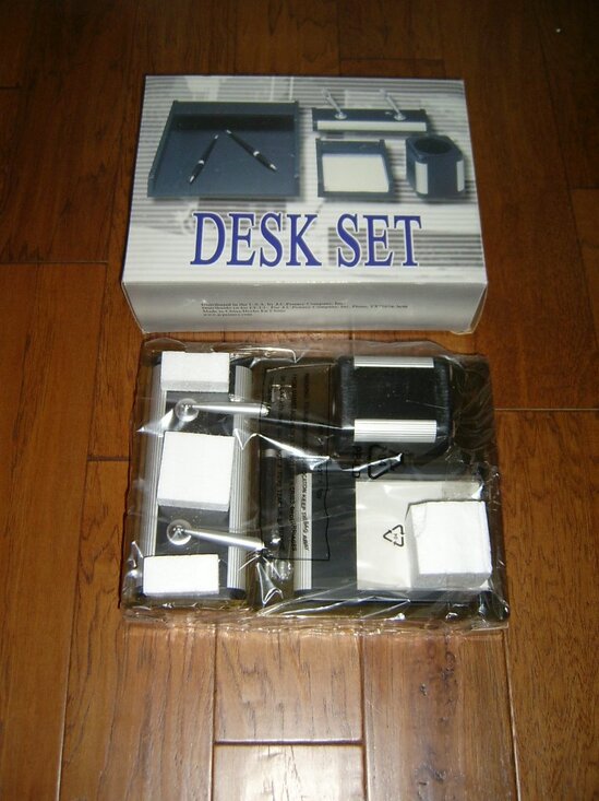 Vintage Office Desk Accessory Set in Box, NEW IN BOX - Picture 1 of 4